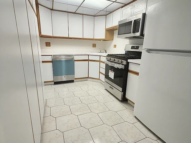 1712 Fayette Walk #D — Photo 2