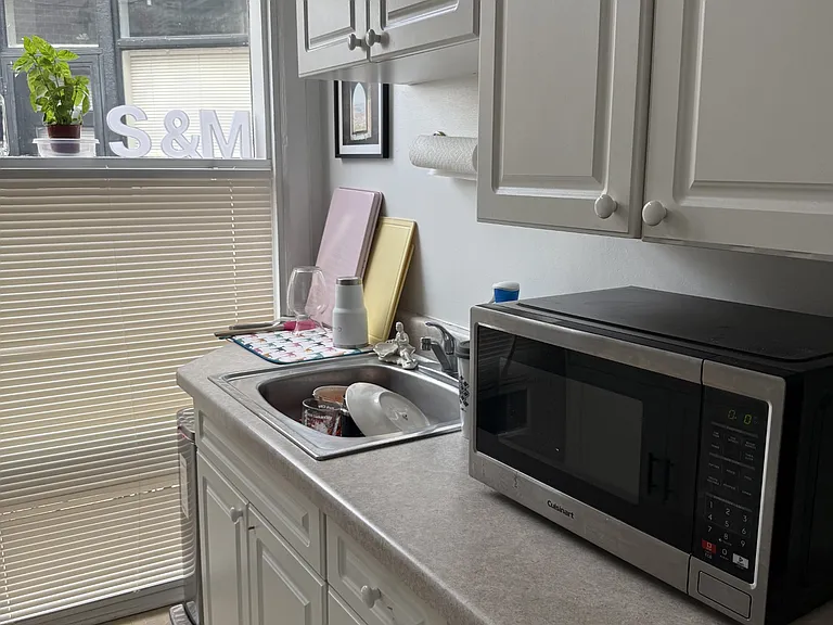 1909 N Lincoln Ave #4S — Photo 6