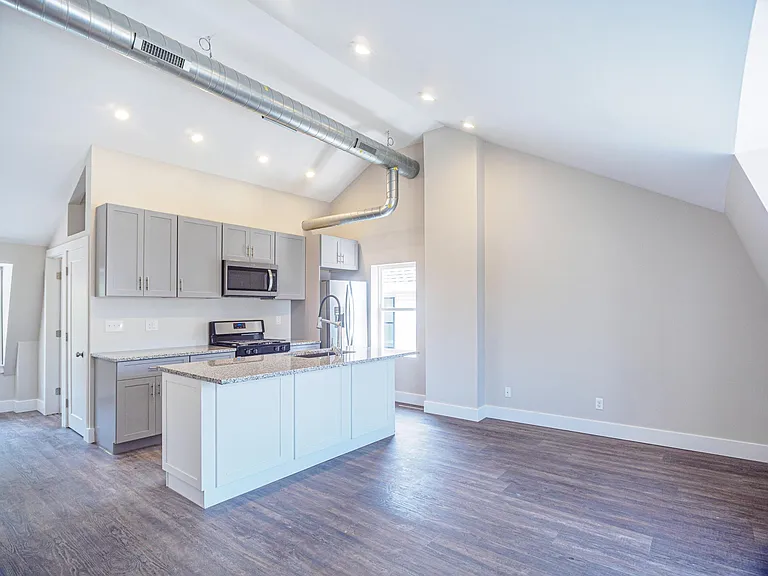 207 Ford St #2 — Photo 19
