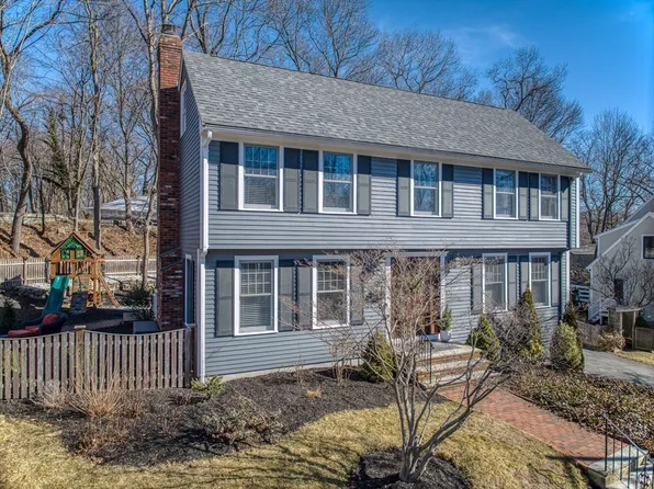 36 James St, Beverly, MA 01915