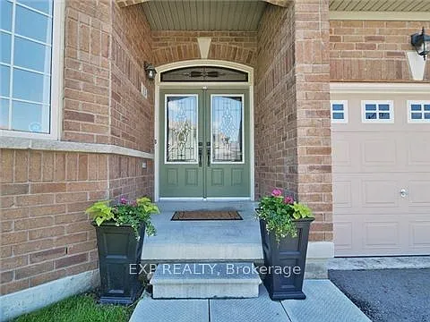 13 Tucciarone Ct — Photo 2
