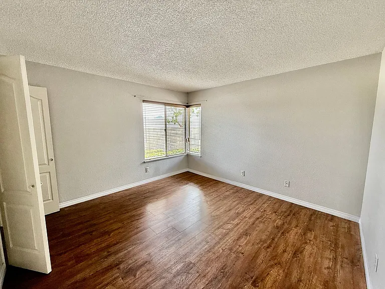 1171 Stone Pine Ln #F — Photo 7