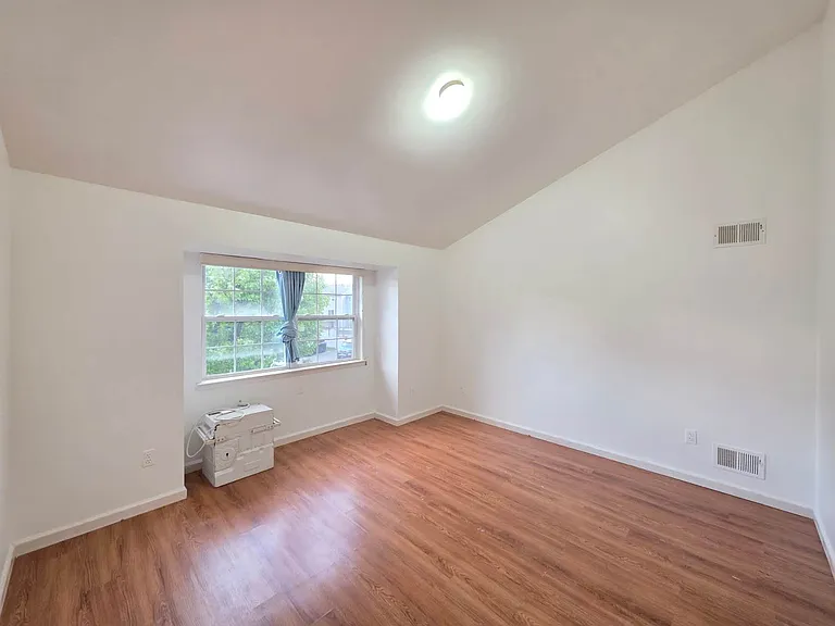 275 Skyline Dr — Photo 14
