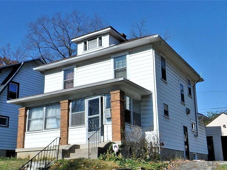 1st image of 17 E Bruce Ave
