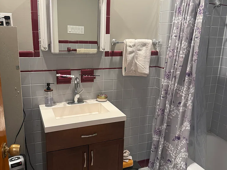 439 Gregory Ave #2B — Photo 5