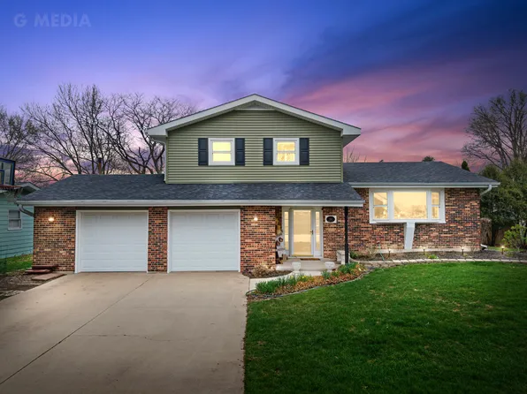 135 Barb Blvd, Dekalb, IL 60115