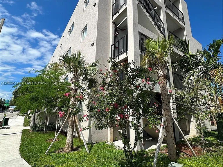 2311 NW 22nd Ave #206 — Photo 3