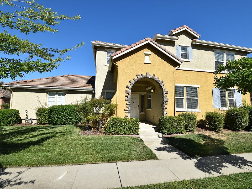 1st image of 1305 Landmark Cir