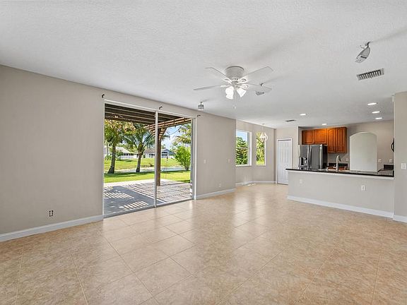 2nd image of 14552 Larkspur Ln