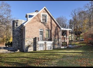 2 Hollowbrook Pl #1, Cortlandt Manor, NY 10567