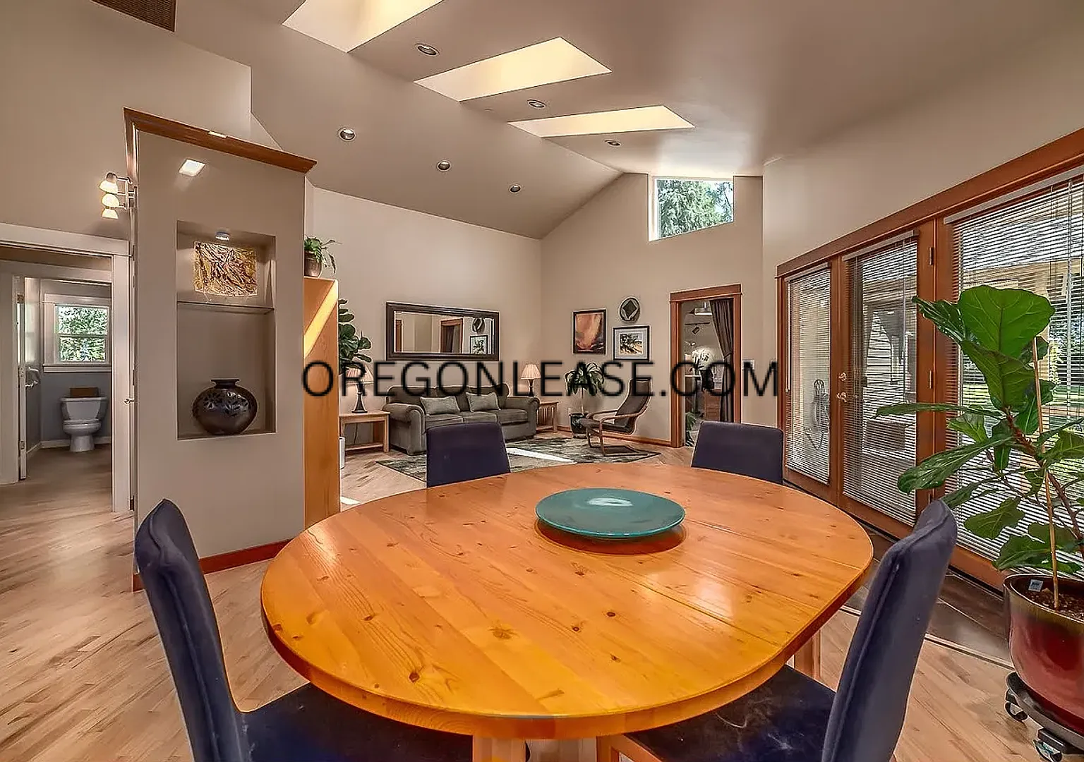 Charming 3-Bedroom Craftsman Bungalow in Coburg — Photo 1