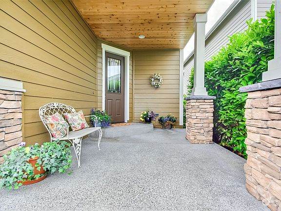 3rd image of 17410 127th Avenue Ct E