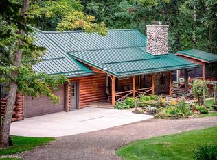 3969 Berg Rd, Dodgeville, WI 53533