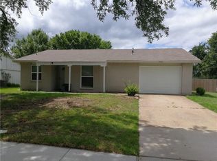 1402 Deepwood Dr, Garland, TX 75040