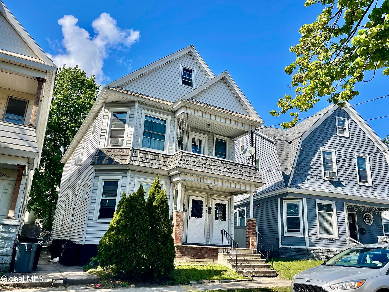 1st image of 1009 Forest Road
