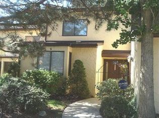 724 Hampton Ridge Dr, Akron, OH 44313