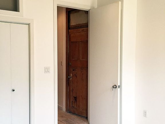 3rd image of 1519 Dekalb Ave APT 1R