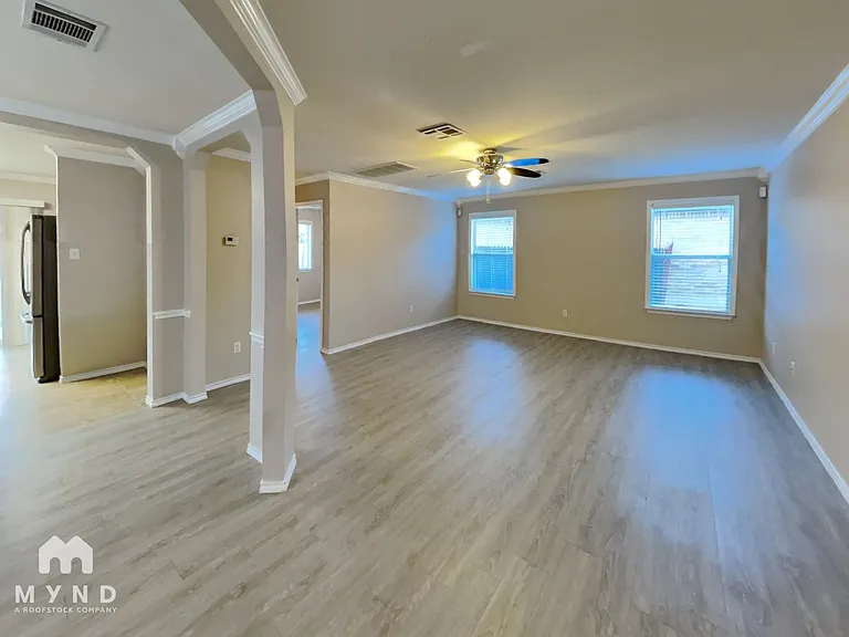 5644 Brougham Way — Photo 11