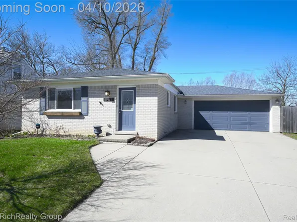 19171 Westmore St, Livonia, MI 48152