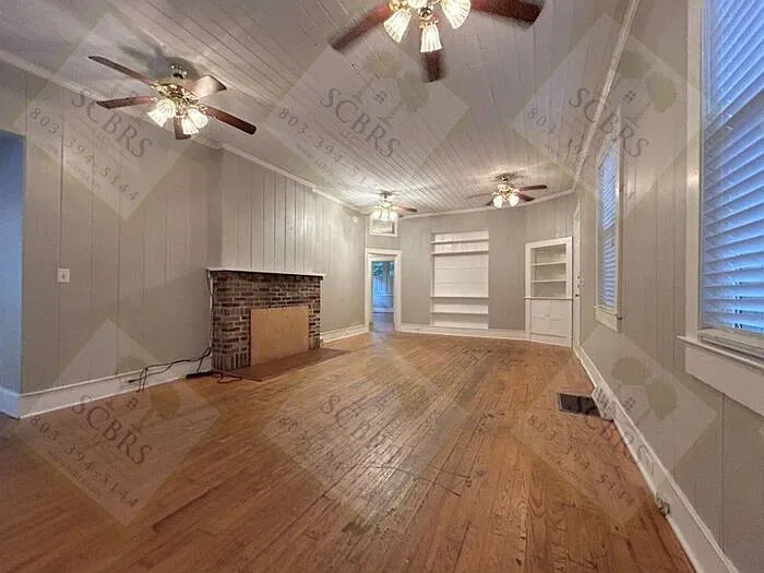 5 bed, 2.0 bath, 2138 sqft, $3,750 — Photo 4