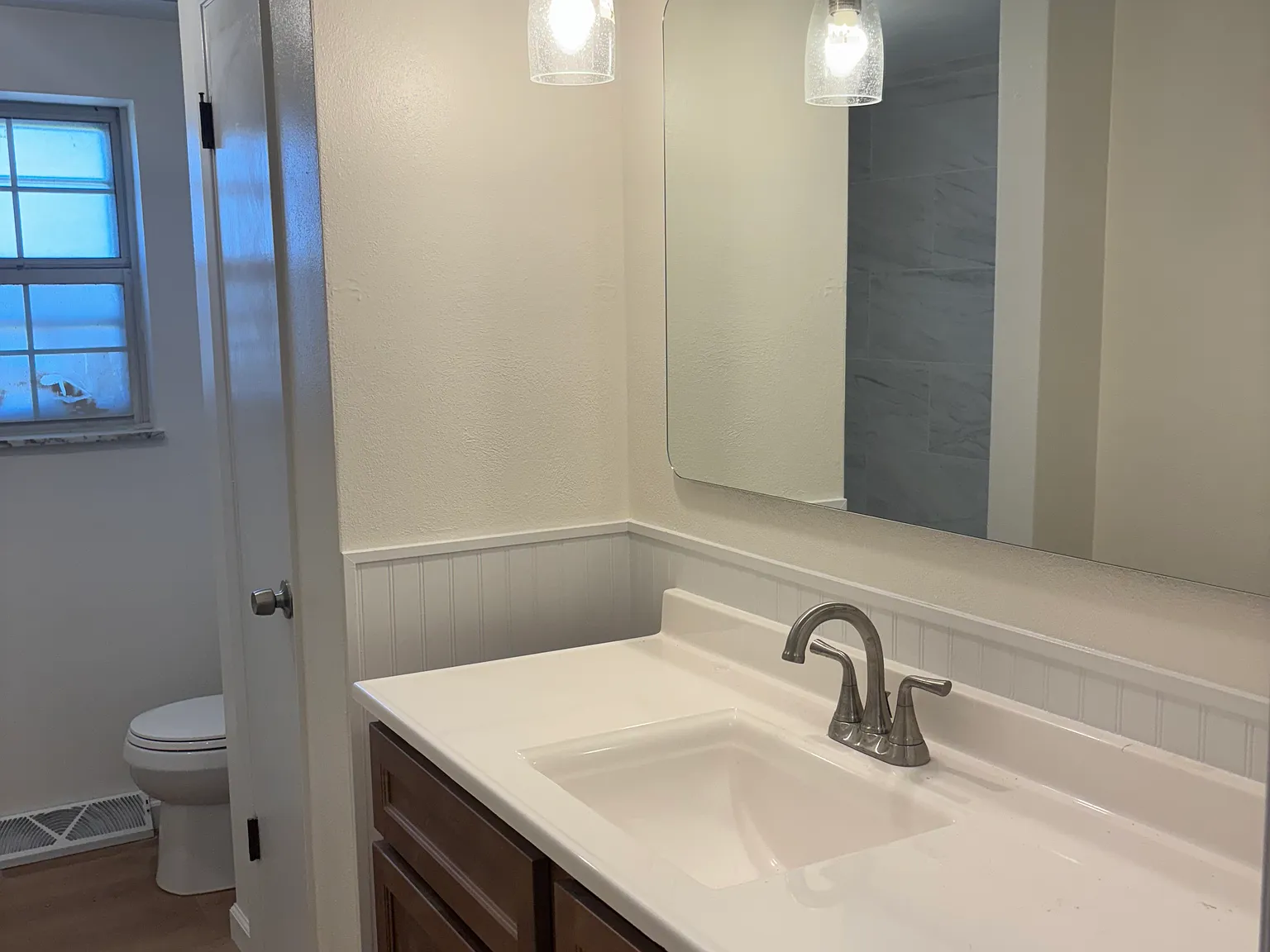 2 bed, 1.5 bath, 1300 sqft, $1,375 — Photo 3