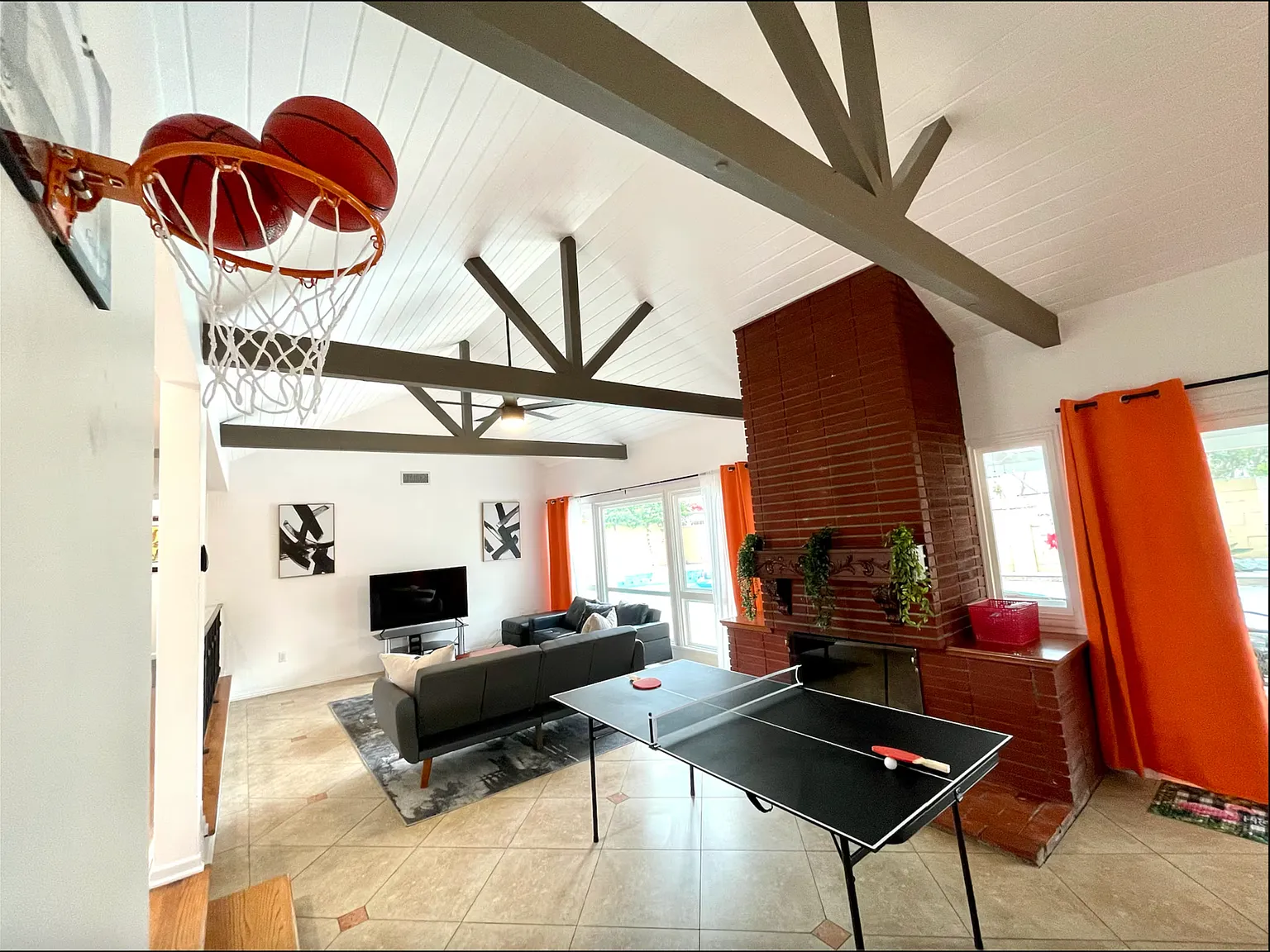 3 bed, 1611 sqft, $5,500 — Photo 3