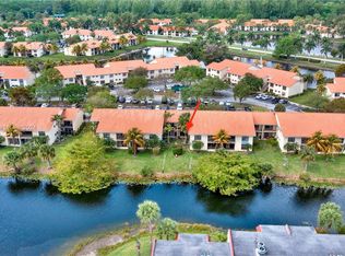 1522 Lake Crystal Dr APT D, West Palm Beach, FL 33411