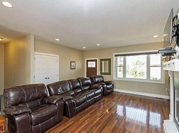 2nd image of 2723 Clayton Dr