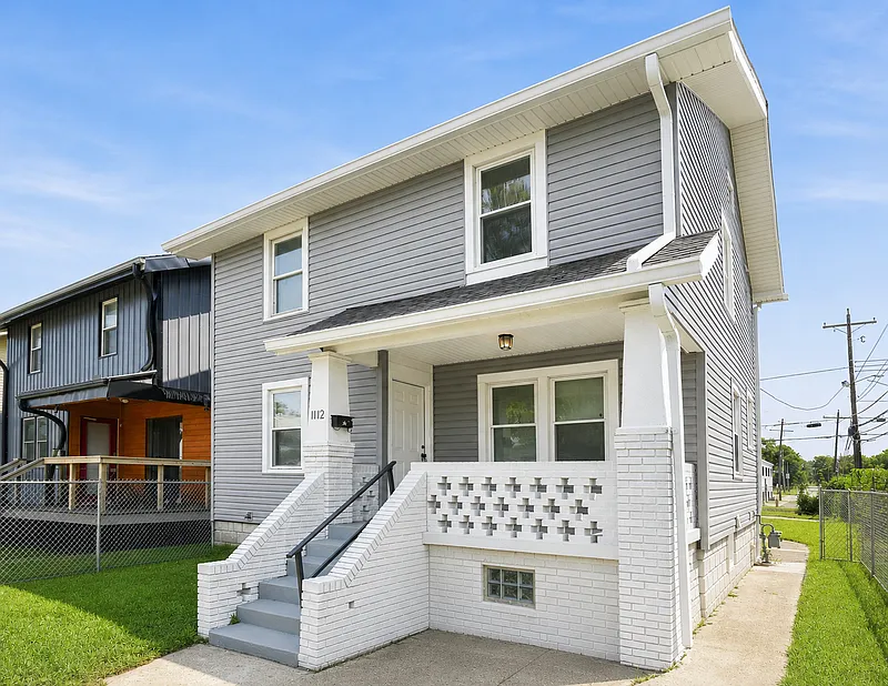 1112 Peters Ave