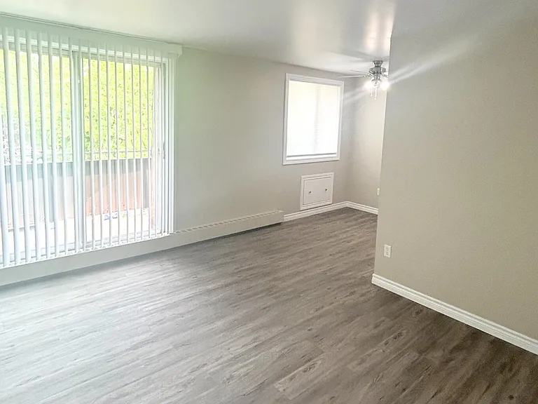 64 Devonshire Ave — Photo 7