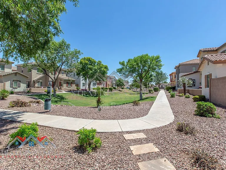 4685 E Laurel Ave — Photo 3