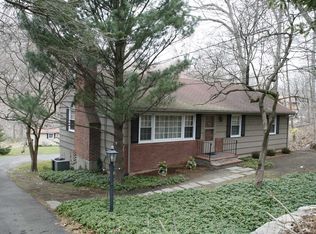 5 Steppingstone Rd, Norwalk, CT 06850