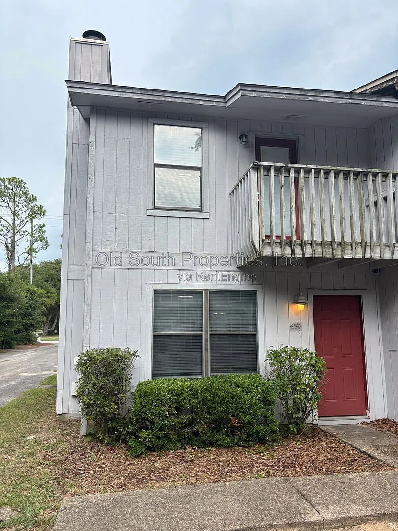 2 bed, 1.5 bath, 960 sqft, $1,200 — Photo 1