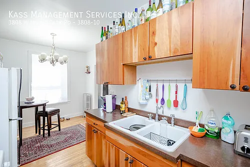 3808 W Irving Park Rd Photo 1