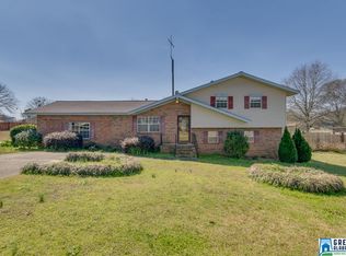 105 Crestview Dr, Clanton, AL 35045