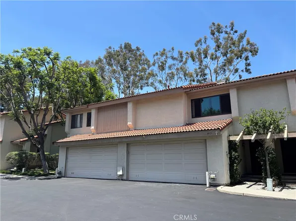 957 Creekside Dr, Fullerton, CA 92833