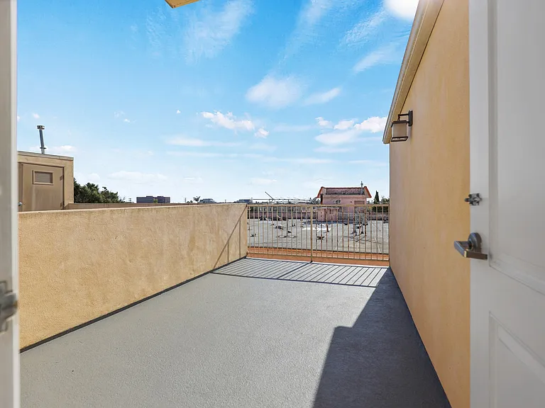 Rooftop Deck of Iowa Homes by Wiseman
