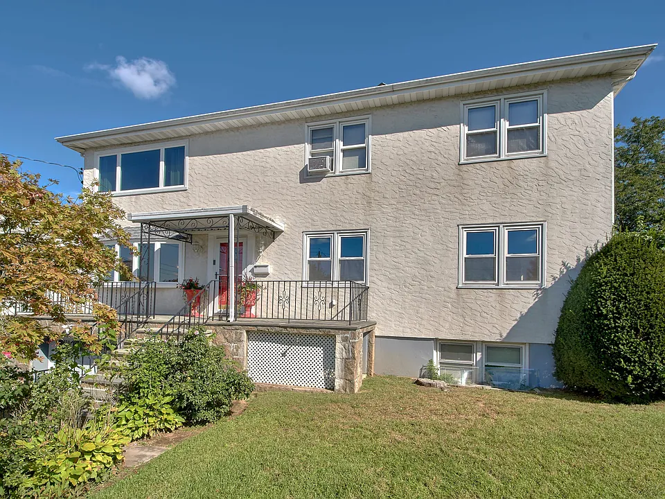 28 Beechwood Ave