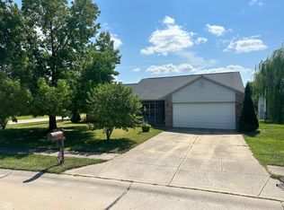636 Saraina Ln, New Whiteland, IN