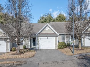 86 Haley Ln #86, Sandy Hook, CT 06482