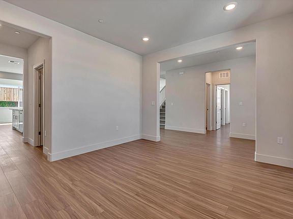 5th image of 312 Amara Ln