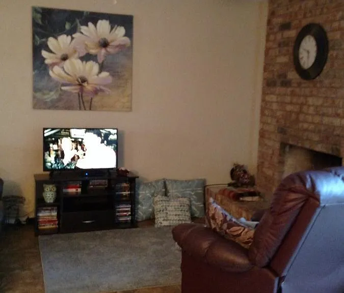 4534 NE Arlington Ave — Photo 3