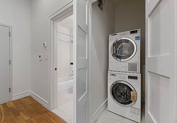 5th image of 309 E 92nd St #1D