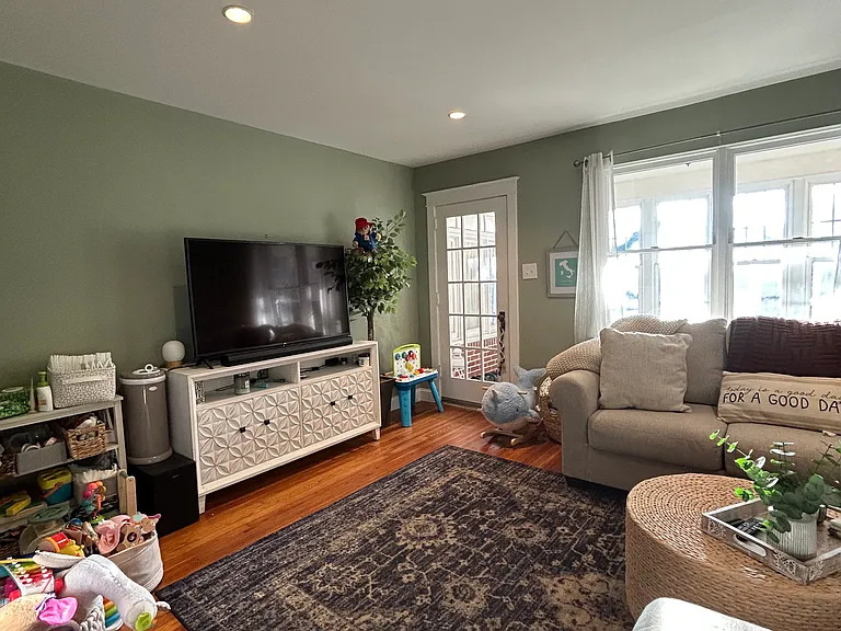 53 Apple St — Photo 4