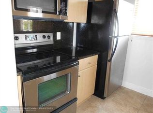8343 SW 5th St APT 106, Hollywood, FL 33025