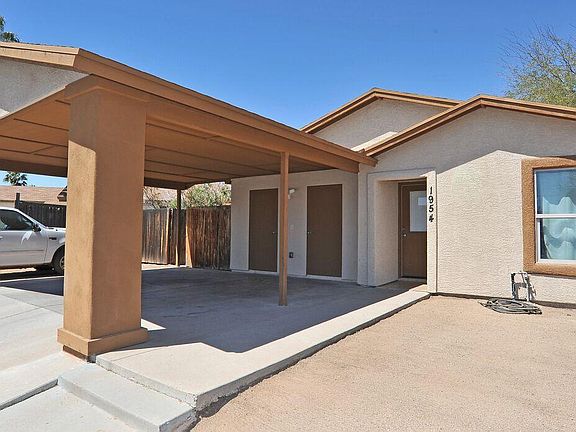 3rd image of 1954 W Southbrooke Cir