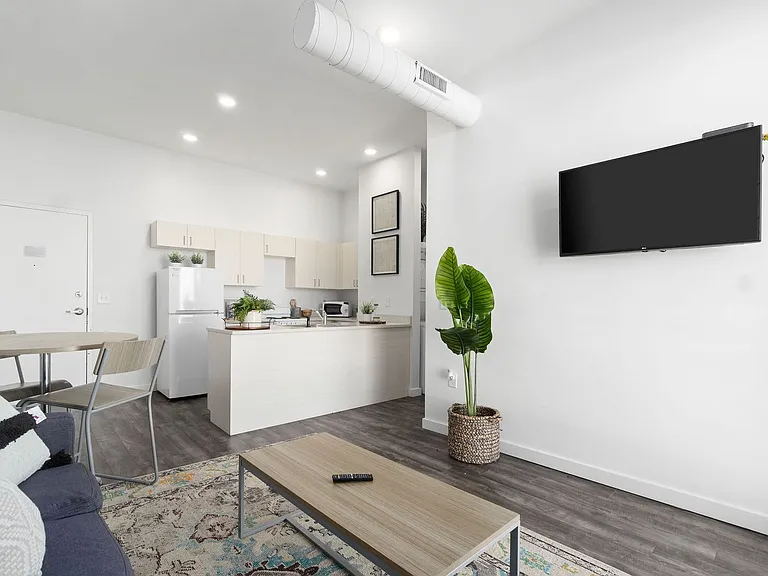 MAIN608 — Photo 23
