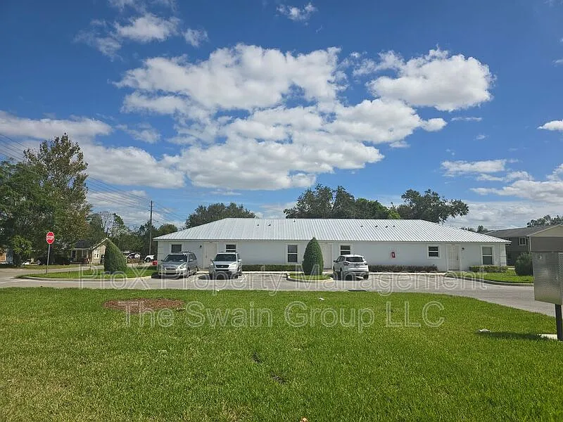 2 bed, 2.0 bath, 924 sqft, $1,450 — Photo 2