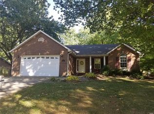115 Mark Trail Dr, Glen Carbon, IL