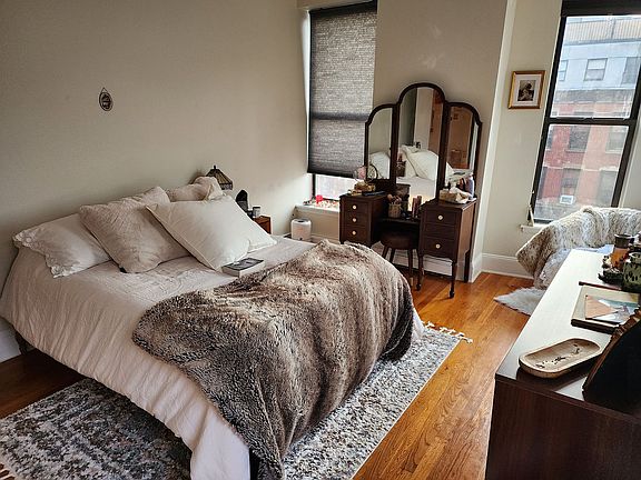 4th image of 362 15th St APT 3F